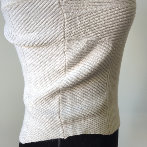White Ribbed Fitted Tank Top - Picture 7 of 10